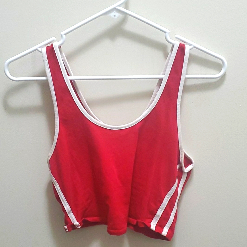 Crop top.